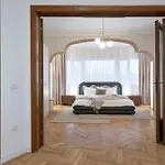 Panoramic Palace & Sala Palatului - 3br *