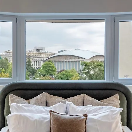 Panoramic Palace & Sala Palatului - 3br Apartment