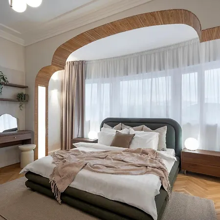 Panoramic Palace & Sala Palatului - 3br Bukarest
