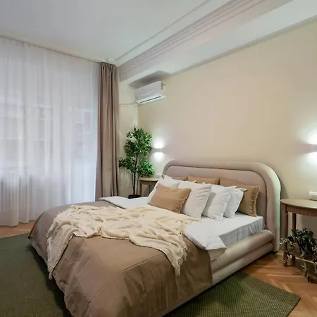 Panoramic Palace & Sala Palatului - 3br * Bukarest