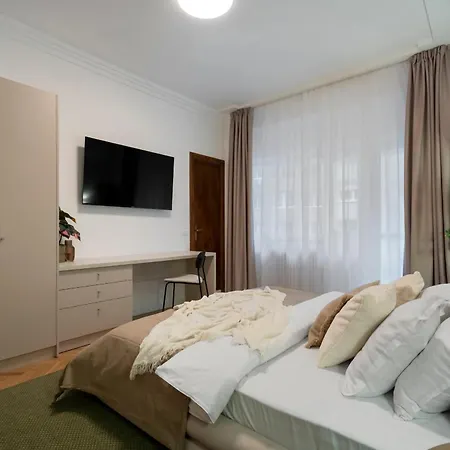 Apartment Panoramic Palace & Sala Palatului - 3br