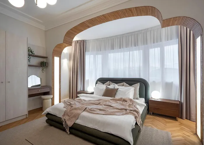 Panoramic Palace & Sala Palatului - 3br Бухарест