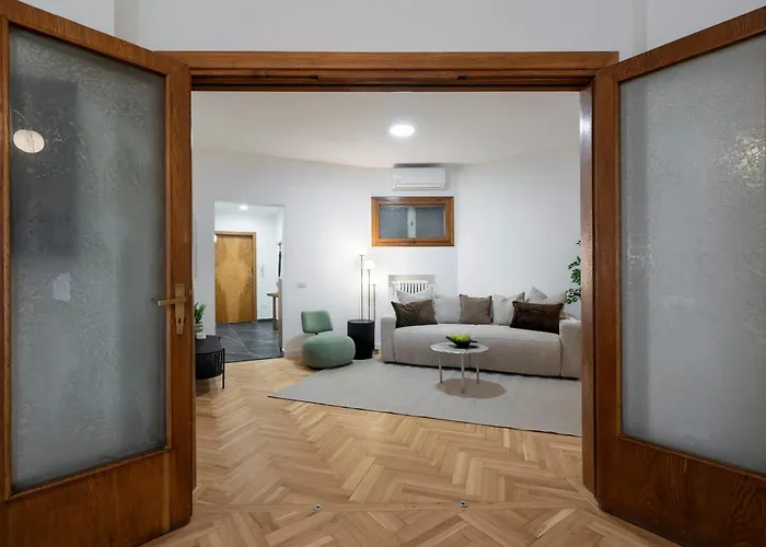 Panoramic Palace & Sala Palatului - 3br Apartamento Bucareste