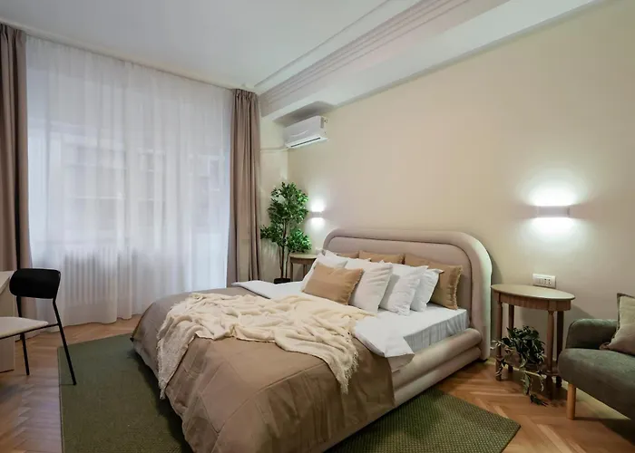 Panoramic Palace & Sala Palatului - 3br * Bükreş