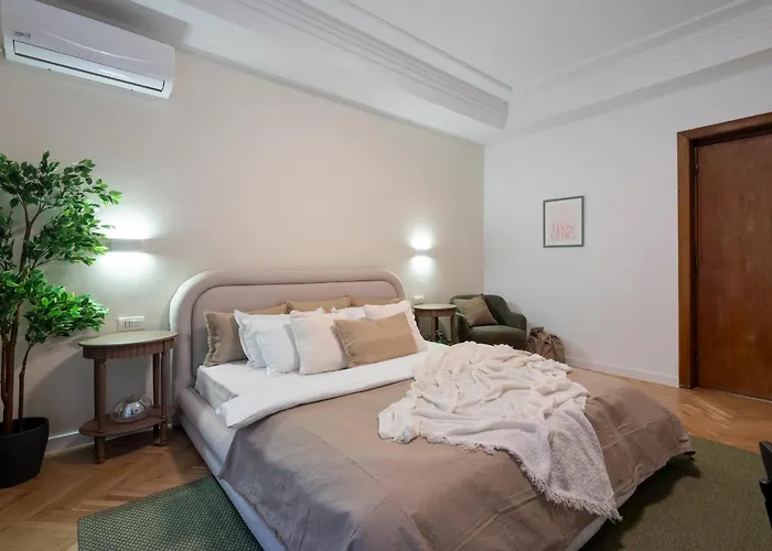 Daire Panoramic Palace & Sala Palatului - 3br Bükreş