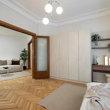 Panoramic Palace & Sala Palatului - 3br * Bucarest