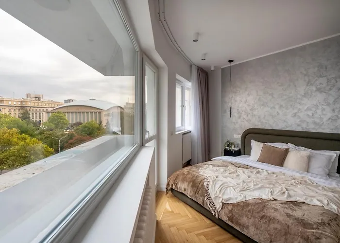 Panoramic Palace & Sala Palatului - 3br アパート