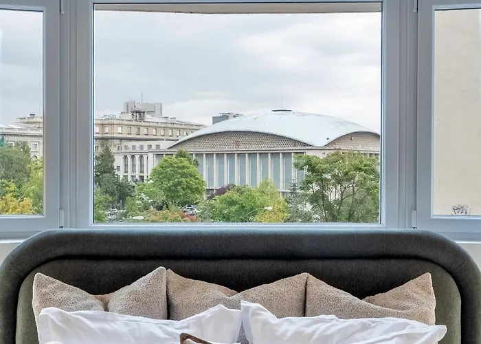 Panoramic Palace & Sala Palatului - 3br アパート